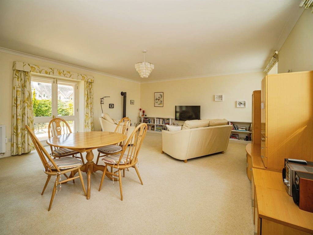 Property photo 3 of 17