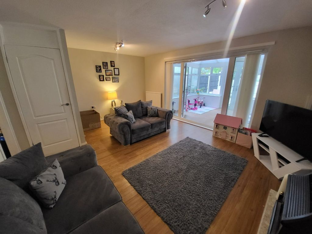 Property photo 3 of 10 2132672