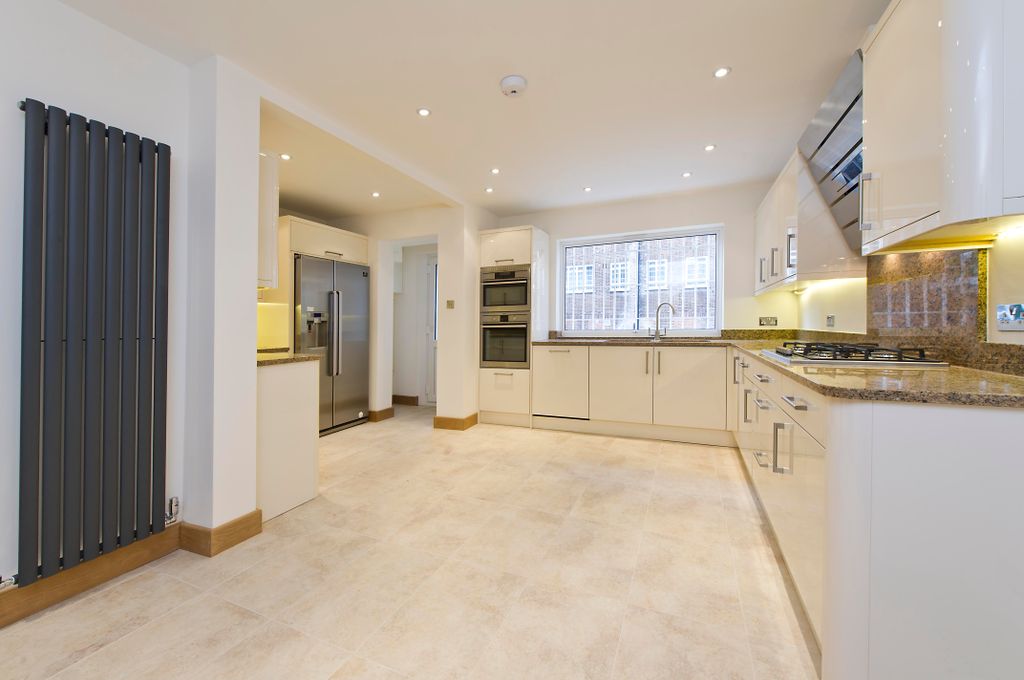 Property photo 3 of 9 A085i00000L95F9Aab_Nho140207_09.Jpg