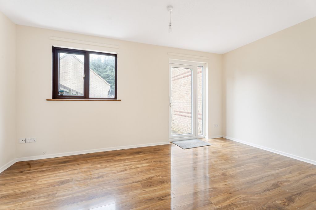 Property photo 3 of 10 Photo 16