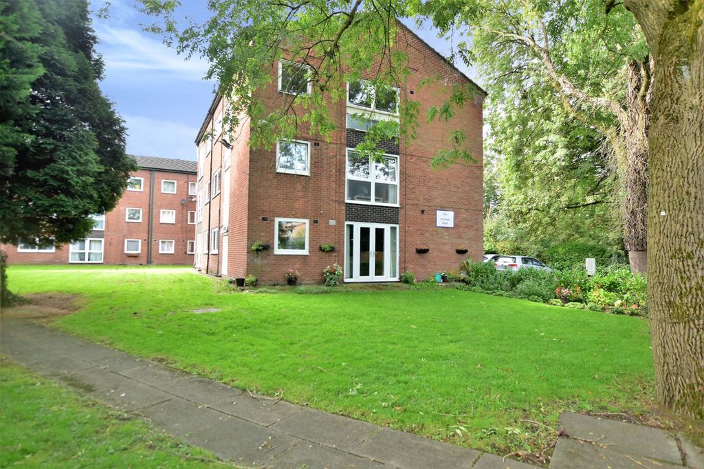 Property photo 1 of 15