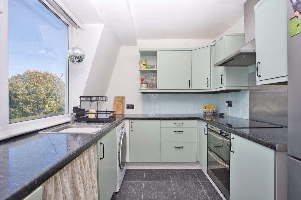 Property photo 2 of 10 Picture 2