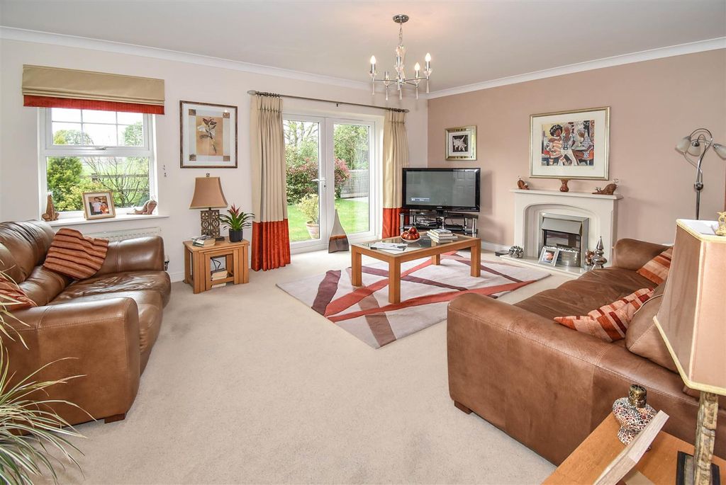 Property photo 3 of 23