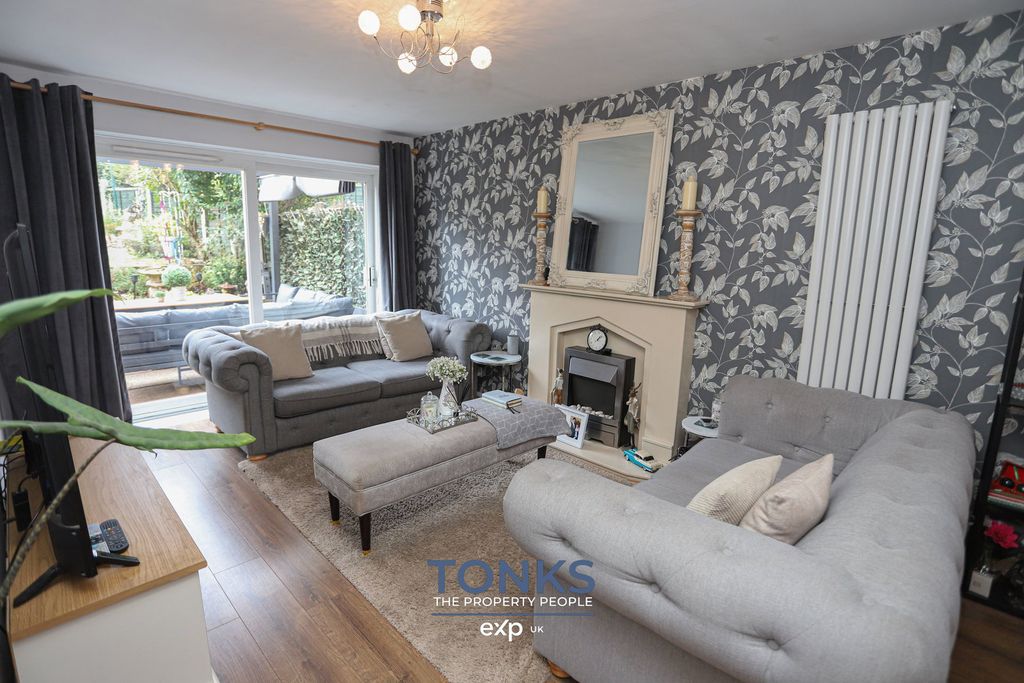 Property photo 3 of 20