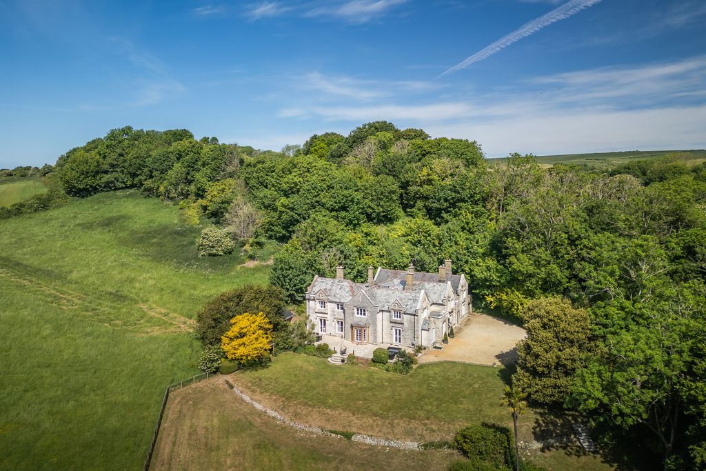 Property photo 1 of 34 Upwey House