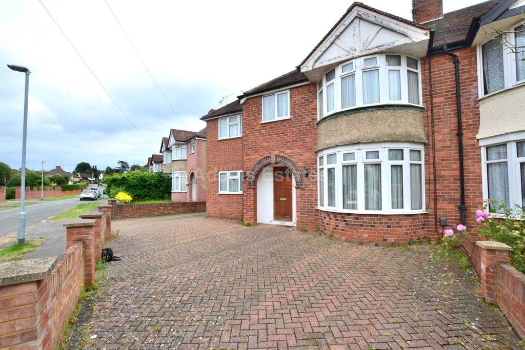 Property photo 2 of 16