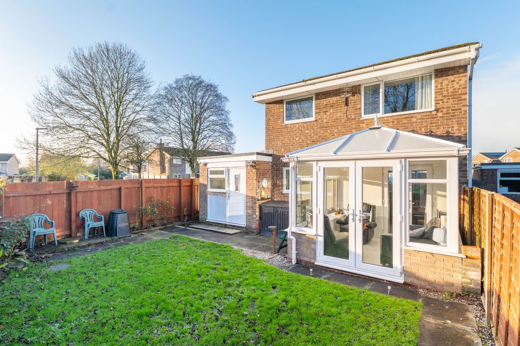 Property photo 2 of 12 Rear Aspect