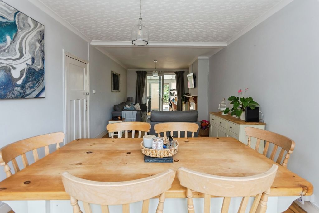 Property photo 3 of 23 Pbox-Img.Jpg