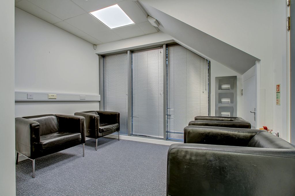 Property photo 3 of 12