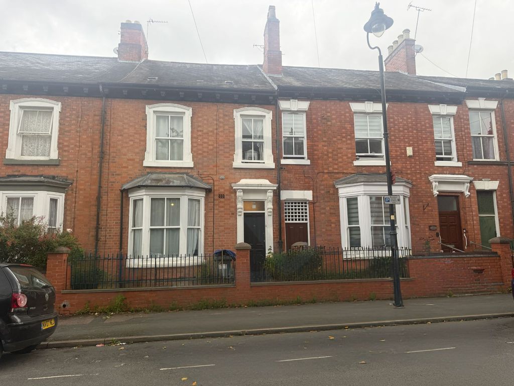 Property photo 1 of 12 Front