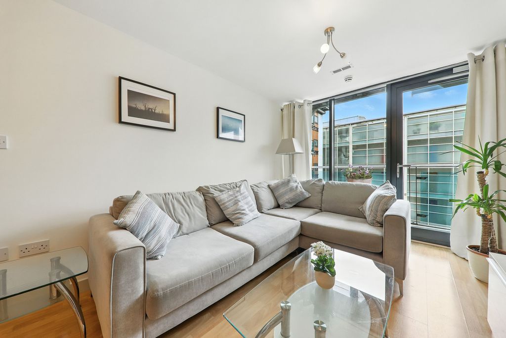 Property photo 3 of 11