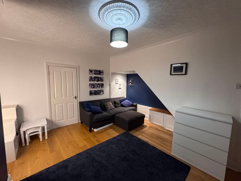 Property photo 2 of 17 Photo 5