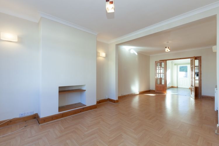 Property photo 3 of 9 243758