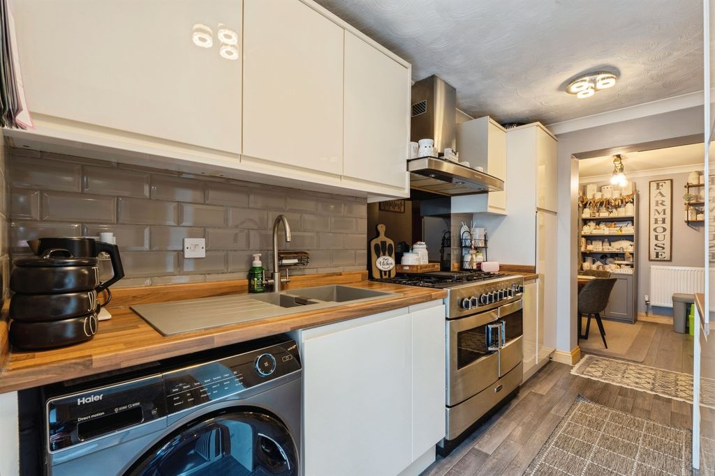Additional image 5 of 4 bed semi-detached bungalow for saleSwallow Drive, Brandon IP27