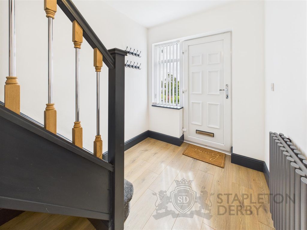 Property photo 2 of 15 Cam04709G0-Pr0185-Still001.Jpg