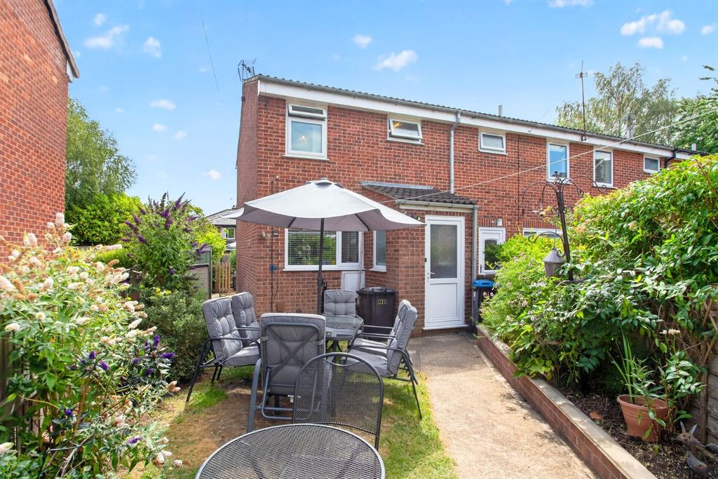 Property photo 1 of 17 21Prospectclose-23.Jpg