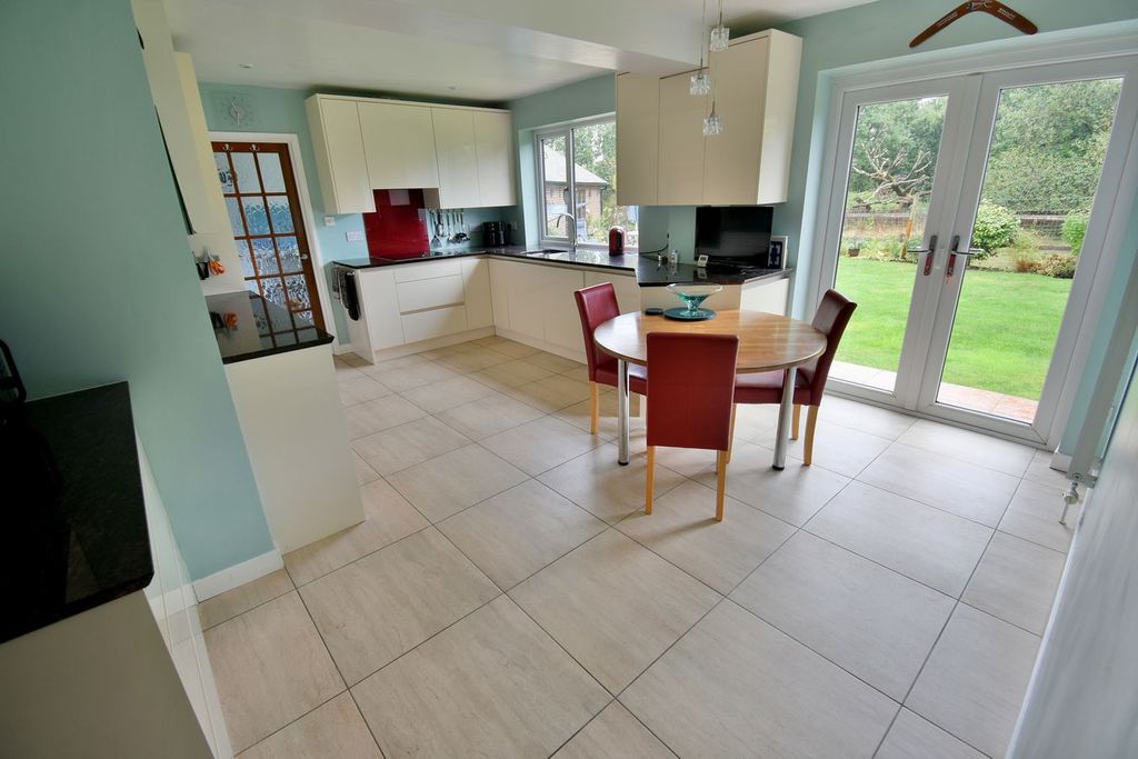 Property photo 2 of 30