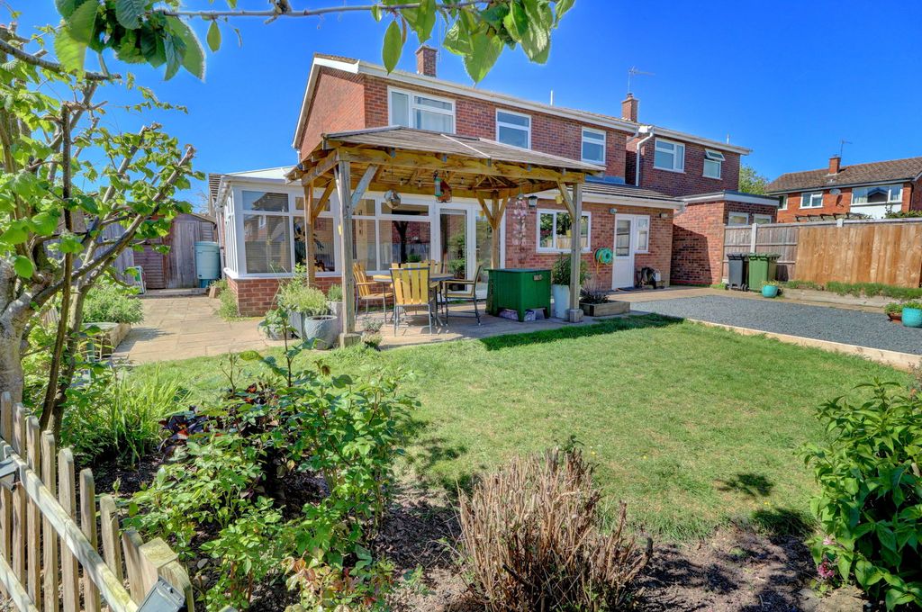 Property photo 2 of 18