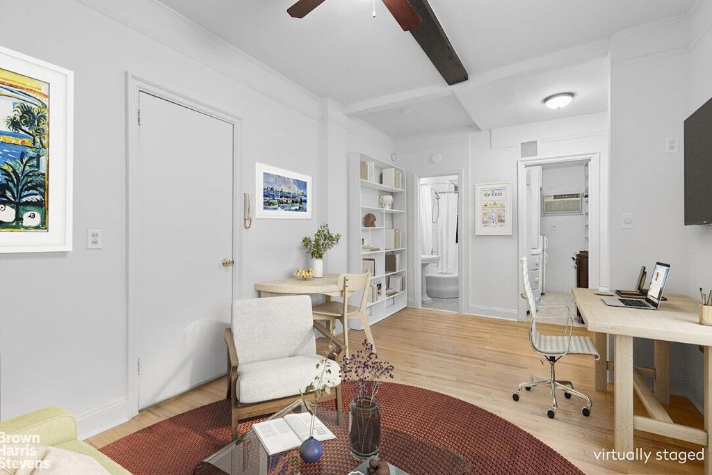 Property photo 3 of 13 <Alttext/>