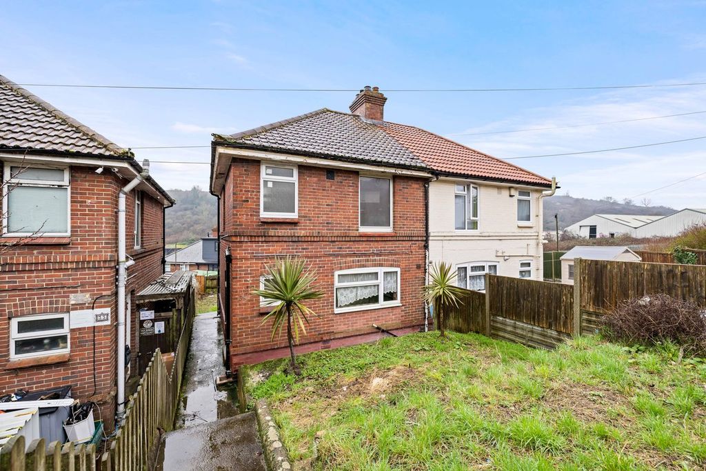 Property photo 1 of 9