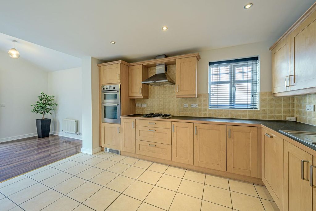 Property photo 3 of 29 Kitchen Living Space 2