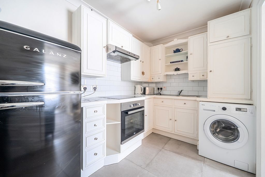 Property photo 3 of 11 1479931-3-6A312d5...