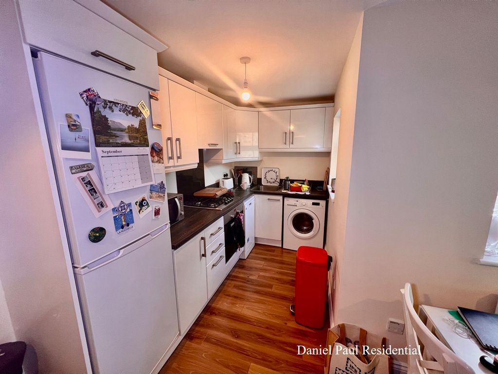 Property photo 3 of 7