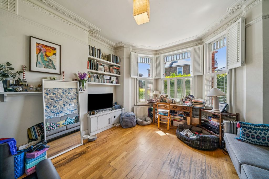 Property photo 2 of 10
