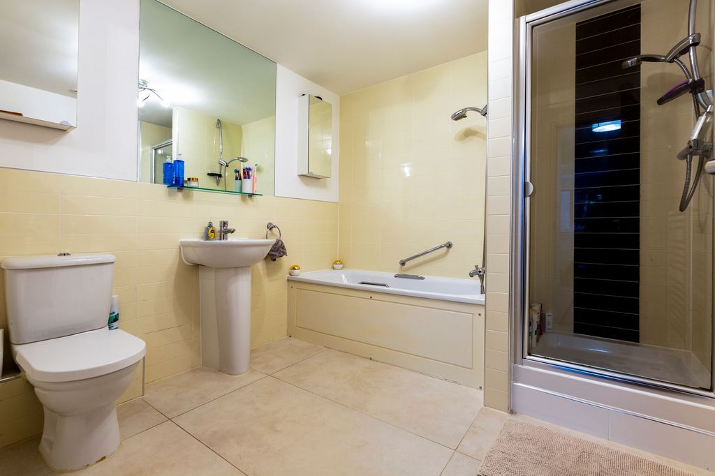 Additional image 15 of 3 bed flat for sale9 West Park Apartments, St Helier JE2