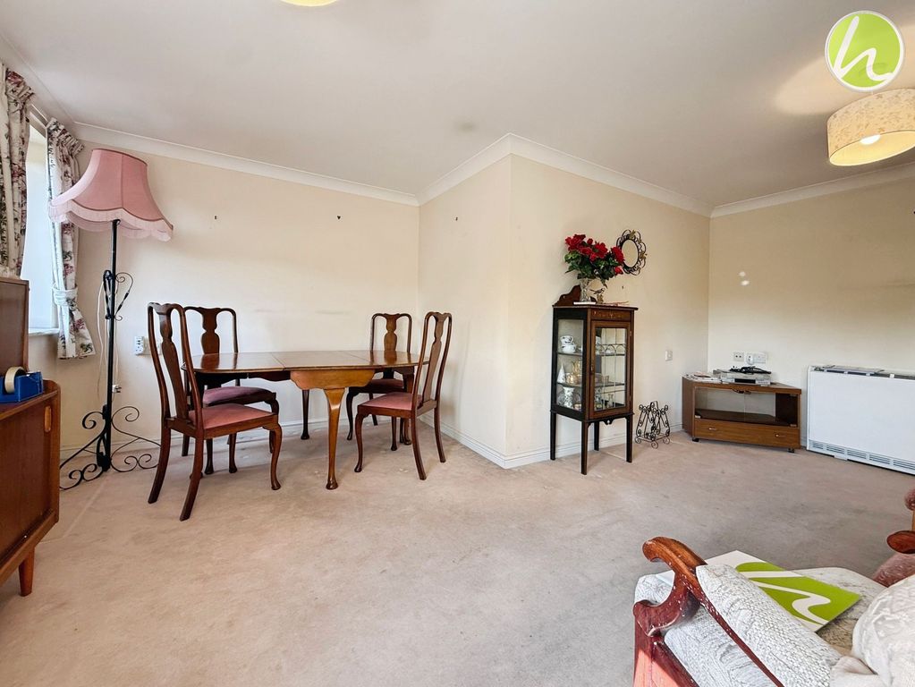 Property photo 3 of 14