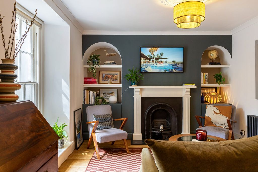 Property photo 1 of 12 Interior Shot