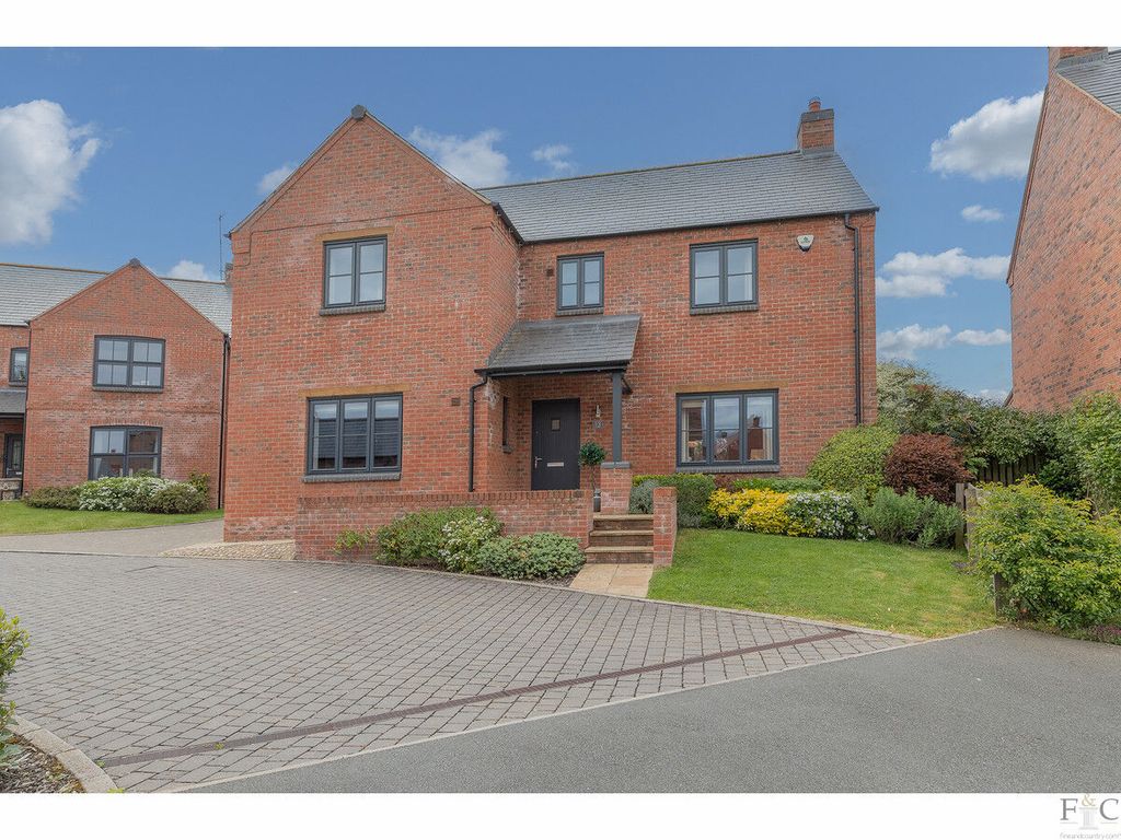 Property photo 1 of 40