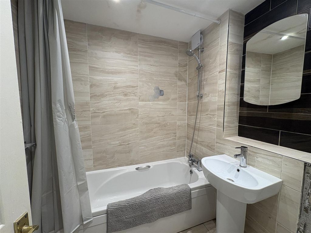 Property photo 3 of 8 Image00003.Jpeg