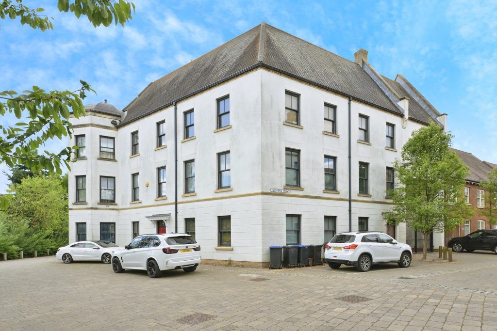 Property photo 1 of 8