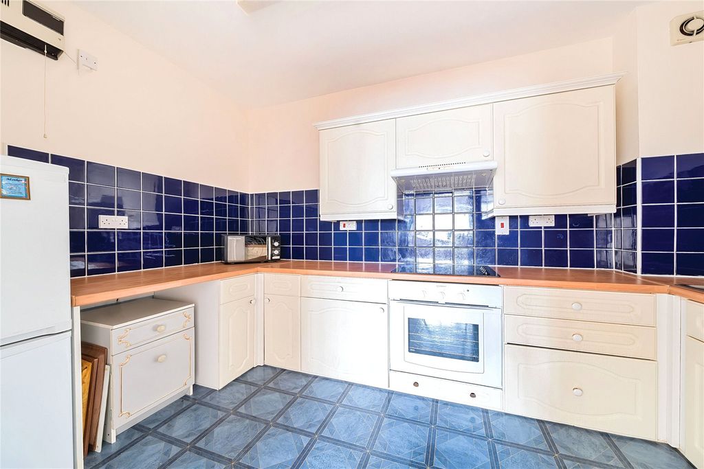 Property photo 2 of 10 Picture No. 08