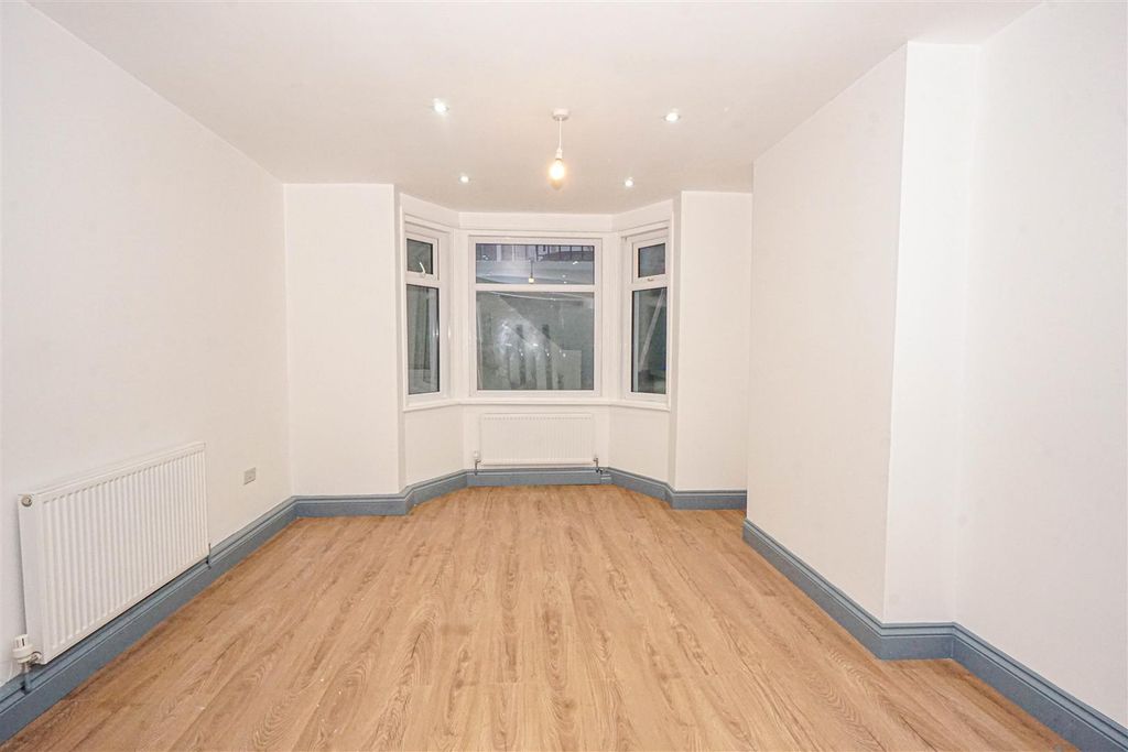 Property photo 2 of 22 Dsc05620.Jpg