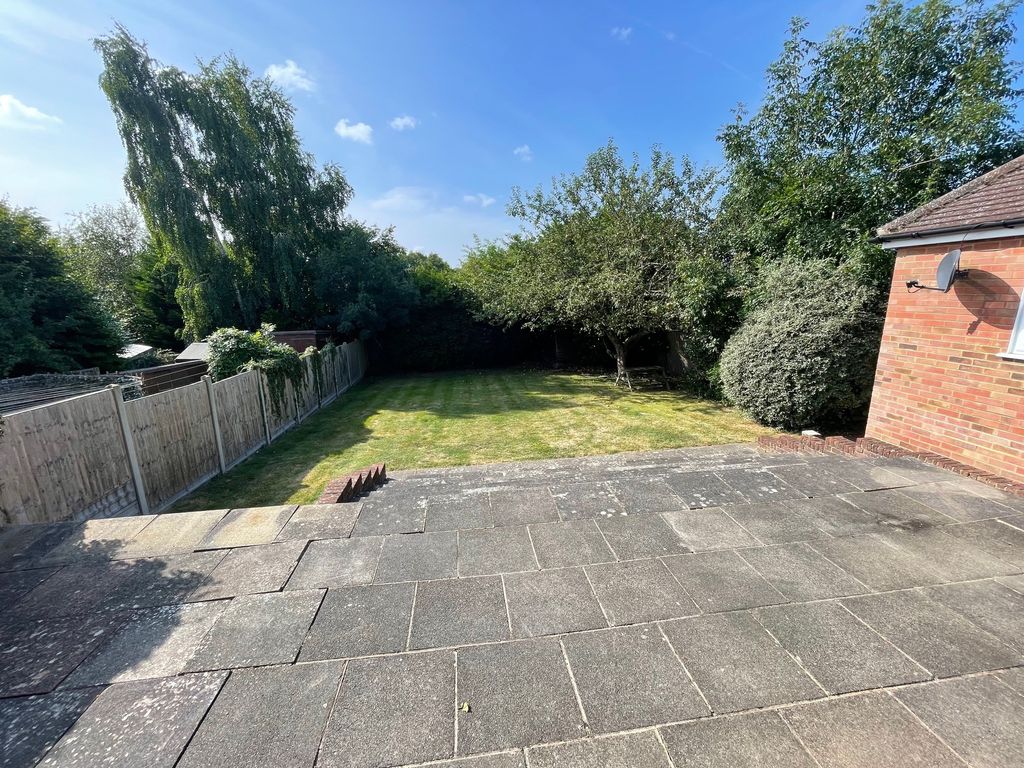 Property photo 2 of 11 Garden