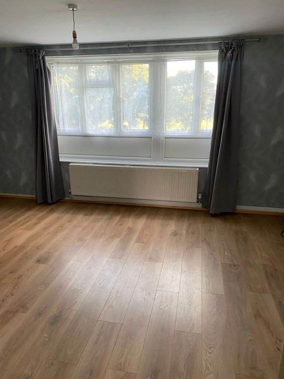 Property photo 1 of 2