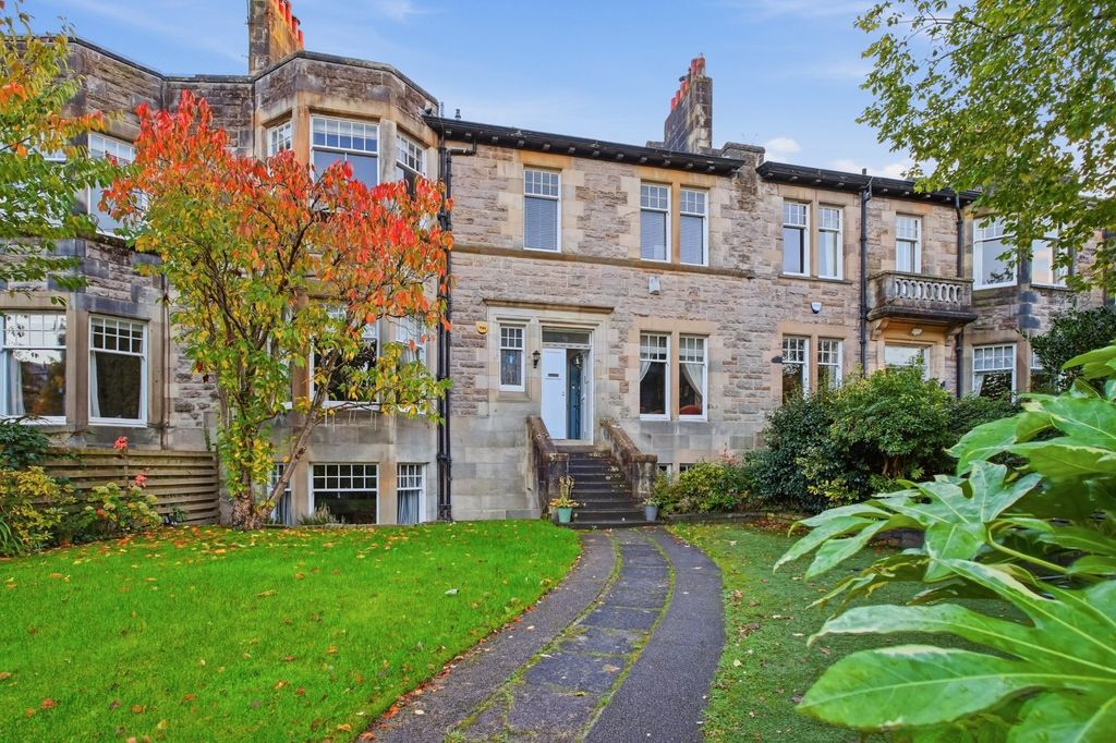 Property photo 1 of 20 Cleveden Drive