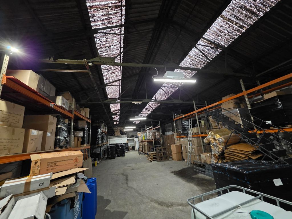 Property photo 3 of 5 Photo 4