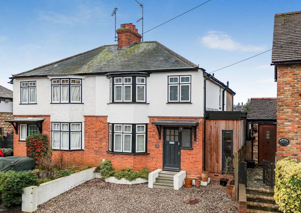 Property photo 1 of 40