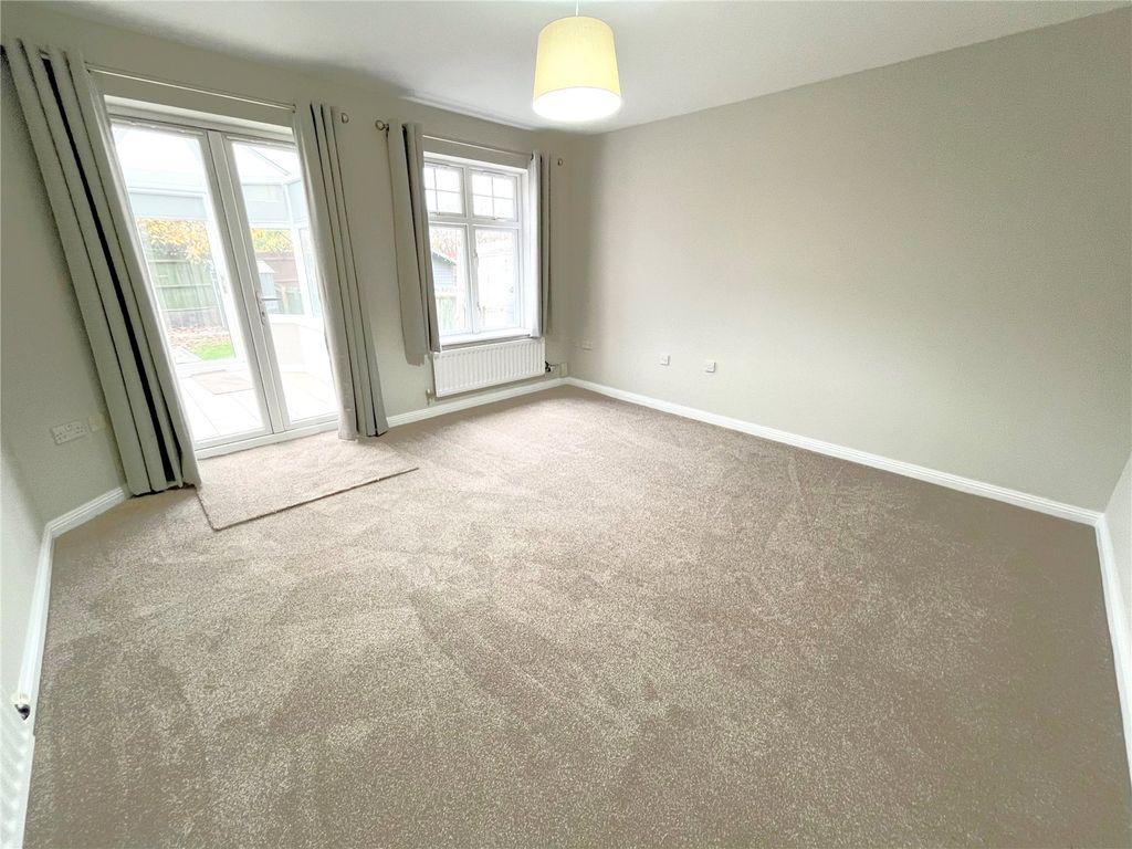 Property photo 3 of 15 Picture No. 04