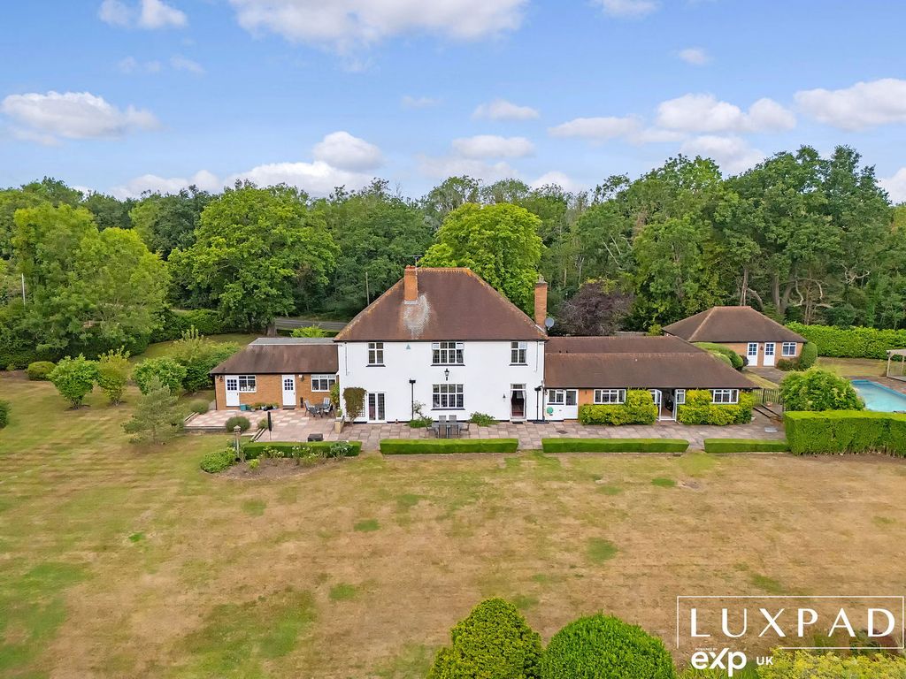 Property photo 3 of 43