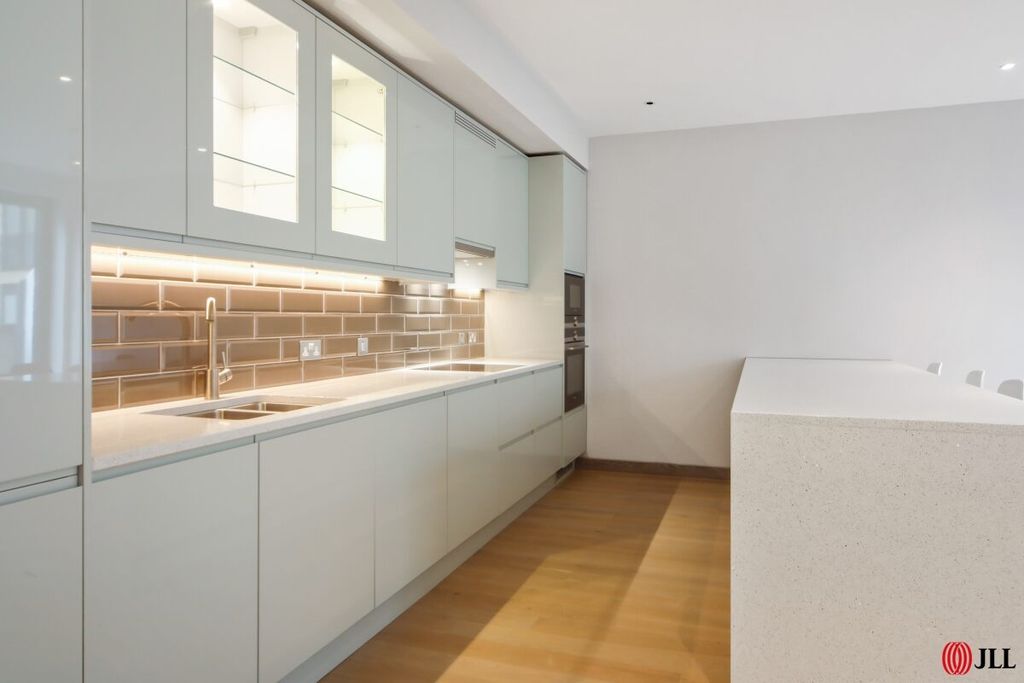 Property photo 3 of 16 Kitchen
