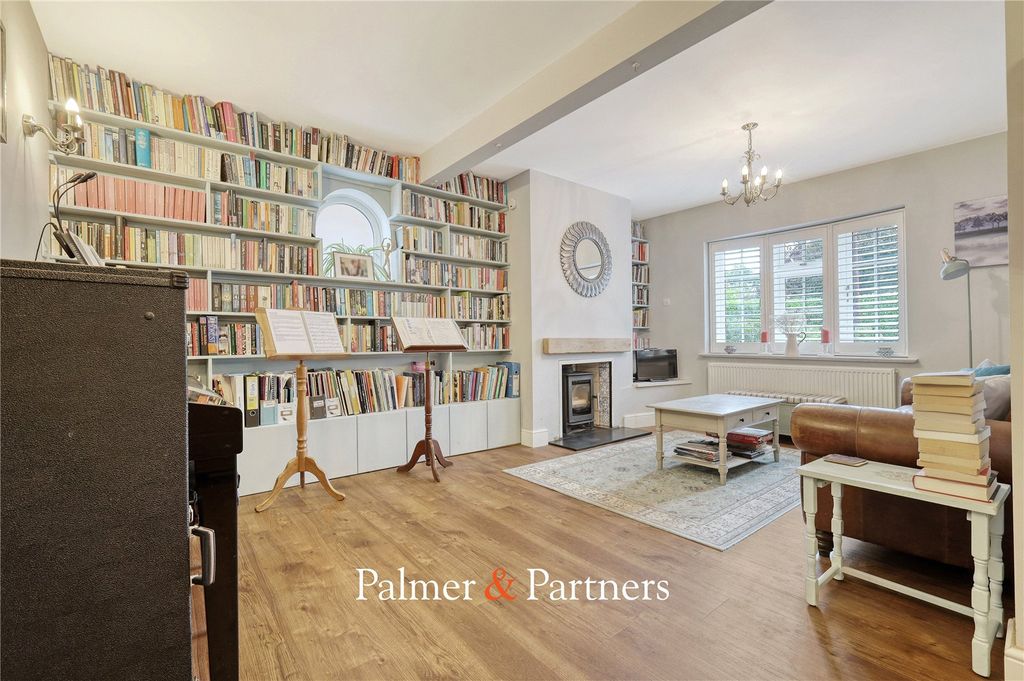 Property photo 3 of 43 Picture No. 16