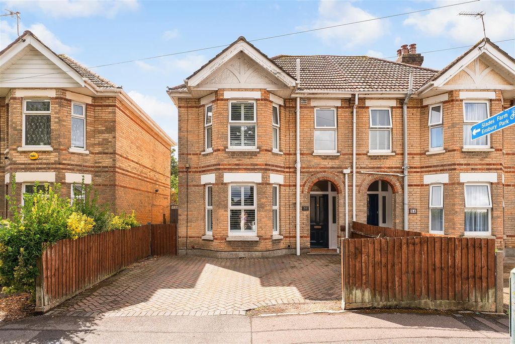 Property photo 1 of 18