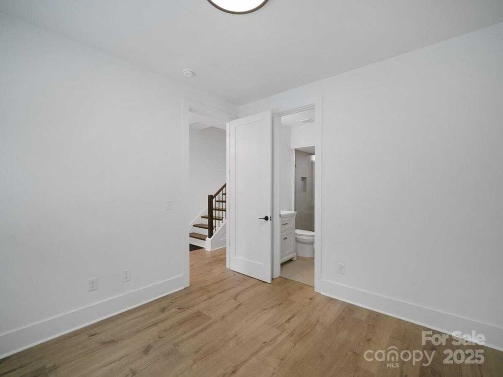 Property photo 3 of 42 <Alttext/>