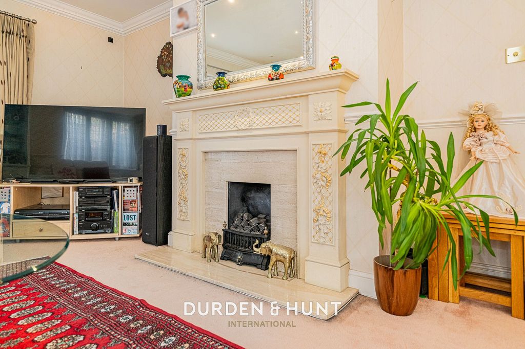 Property photo 3 of 38