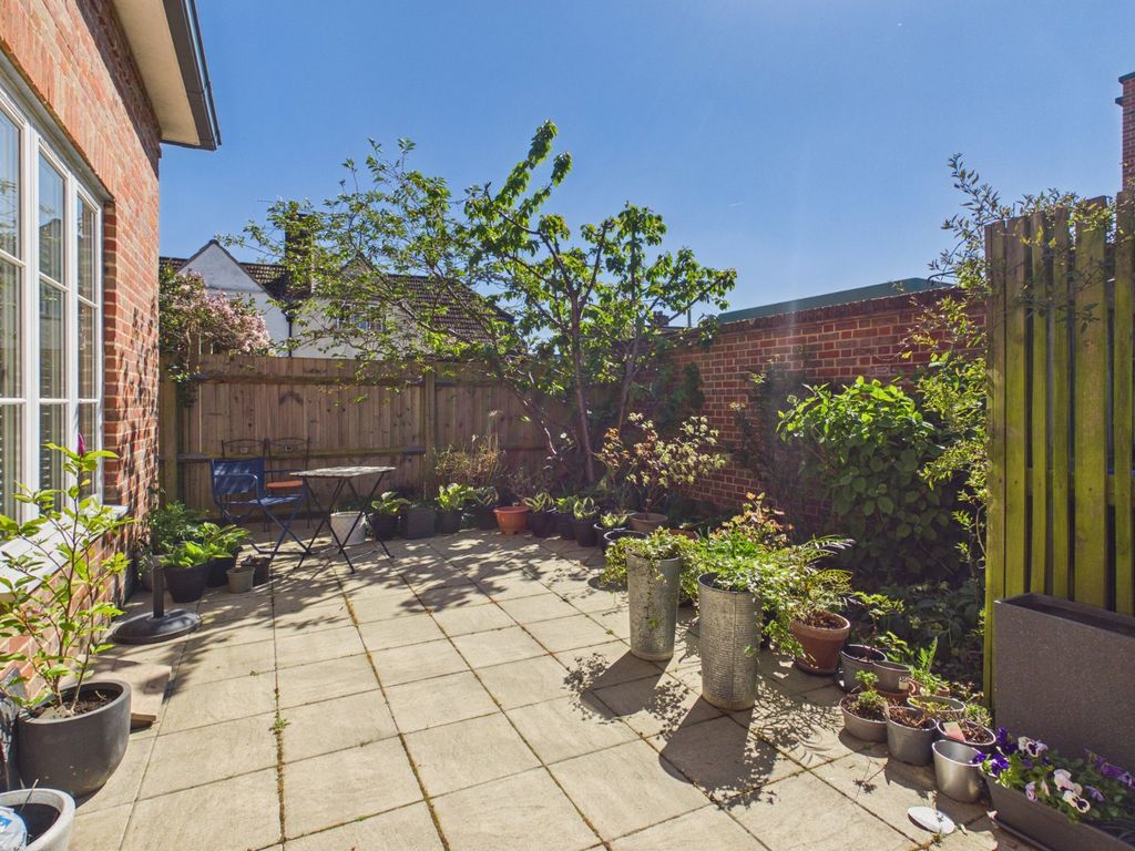 Property photo 2 of 15 Picture No. 22