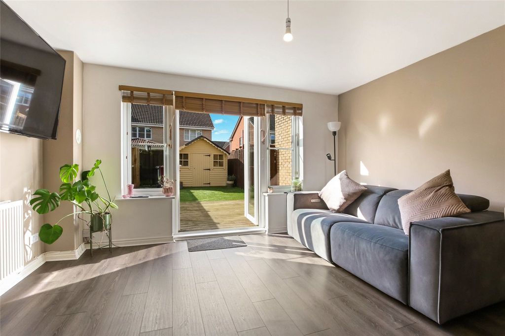 Property photo 3 of 22 Picture No. 02